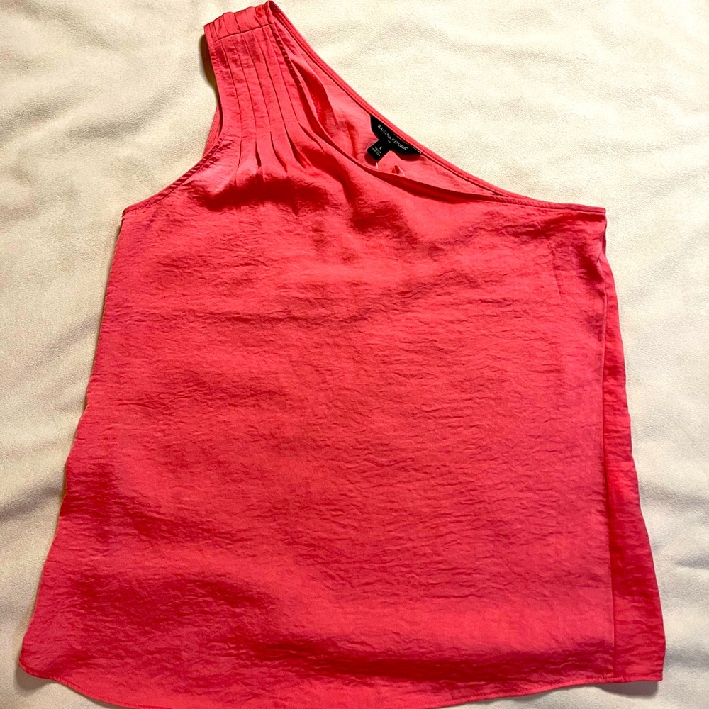 NWT Banana Republic Top‎